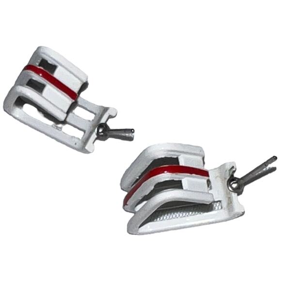 Vintage Angular Red & White Tri-Hoop Post Earrings 1980s Geometric Retro Jewelry - Picture 4 of 14